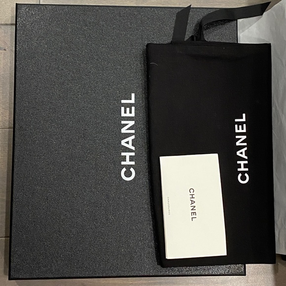 CHANEL Mary Janes Platform Heels, Dark Pink & Black - Retail $1300, NIB - Picture 7 of 13